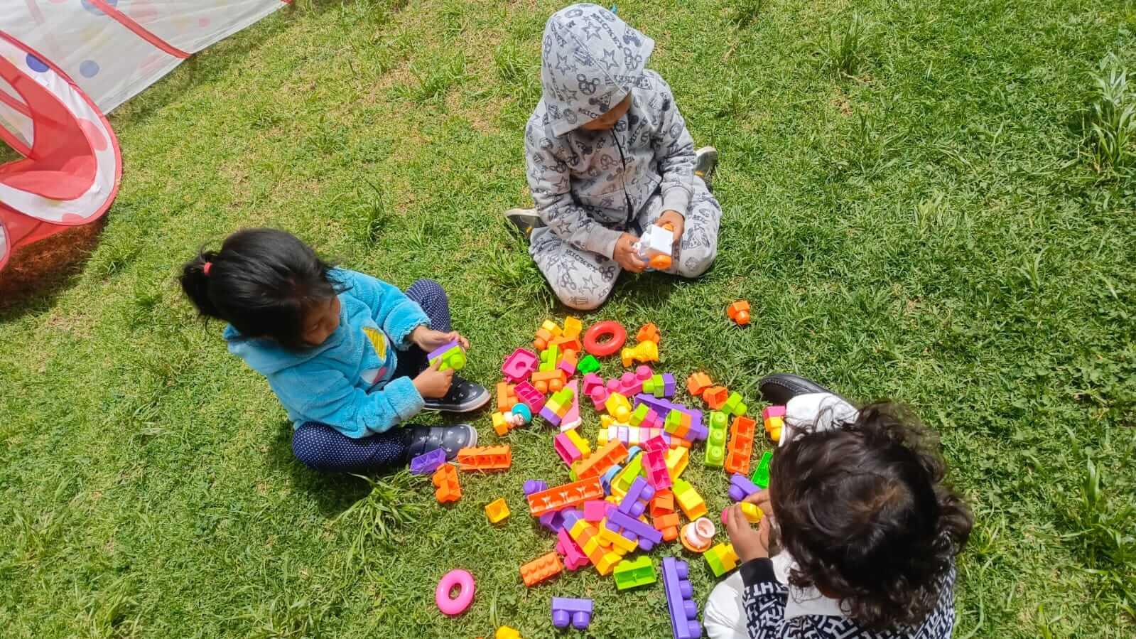 Instalaciones seguras y coloridas del centro infantil Arcoíris